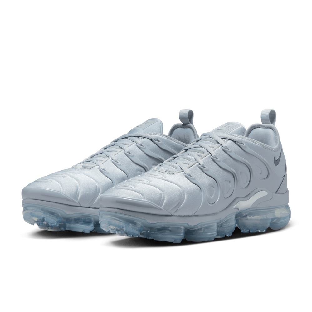 Nike Air VaporMax Plus in White